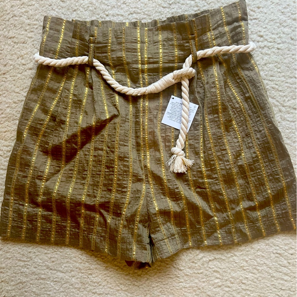 Beautiful summer shorts! New with tags!